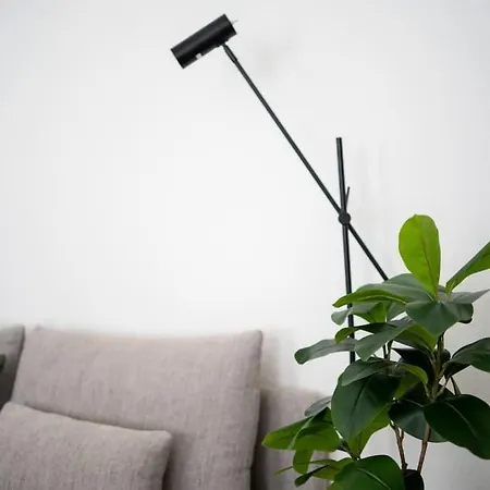 Naehe Stadtzentrum Mit Wohnzimmer Und Kueche Appartement *