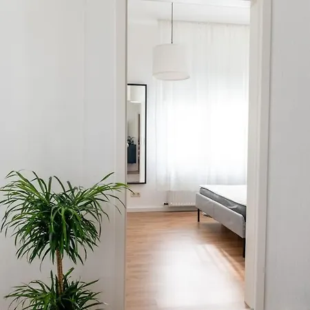 Naehe Stadtzentrum Mit Wohnzimmer Und Kueche アパート