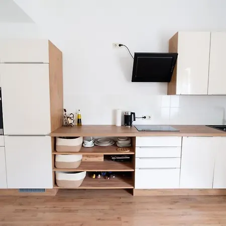 アパート Naehe Stadtzentrum Mit Wohnzimmer Und Kueche