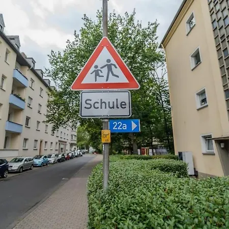 Naehe Stadtzentrum Mit Wohnzimmer Und Kueche アパート *